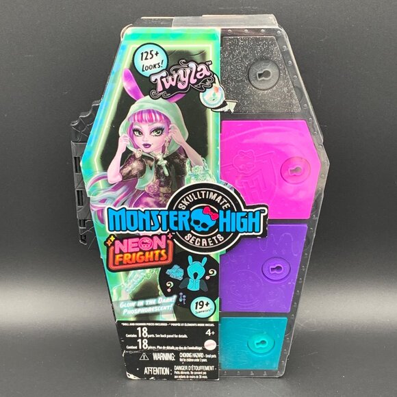 Monster High Skulltimate Secrets Twyla Doll Set Neon Frights Sealed Scuffed Pkg - Picture 1 of 11